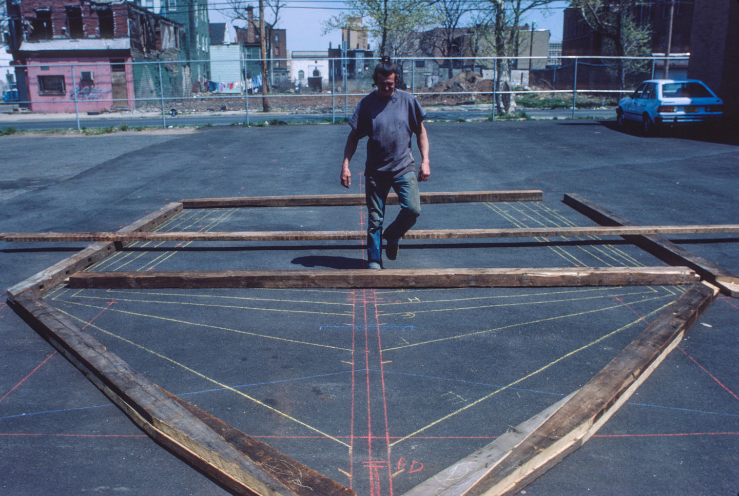 4-Kea designing the ark, Bergen Street at 14th Ave., Newark, 1985_